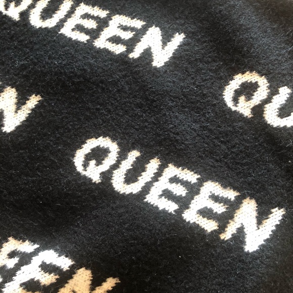 Queen Sweater Forever 21 Size L - Picture 4 of 6